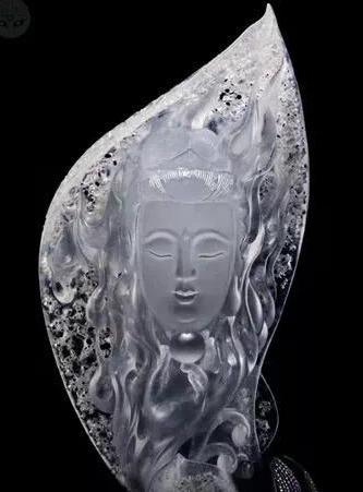 翡翠單筆交易額達289萬 網購成珠寶投資新風向