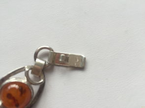 天然琥珀五件套鑒賞與翡翠珠寶交易市場全解析